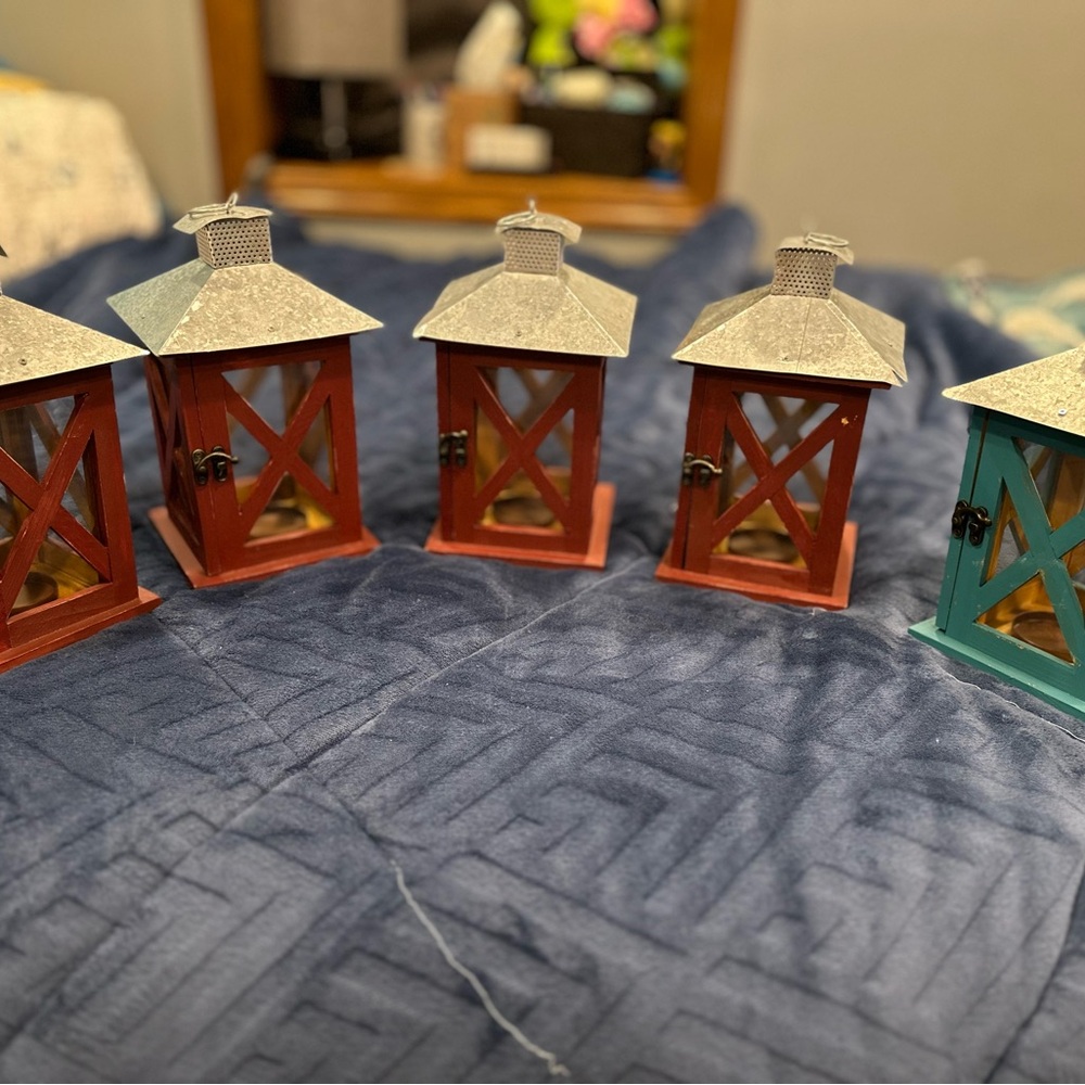 Rustic Red Lantern Set - Picture 5 of 10